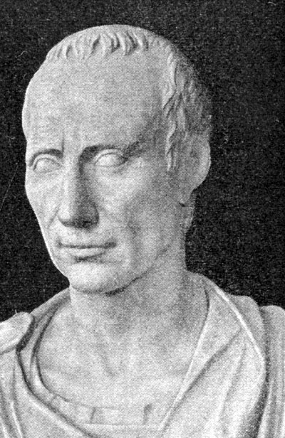 Julius Caesar's Leadership Style: Top 3 Traits of the Famous Military